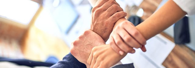 Führung auf Distanz in der digitalen Arbeitswelt: Vom Entscheider zum Coach?